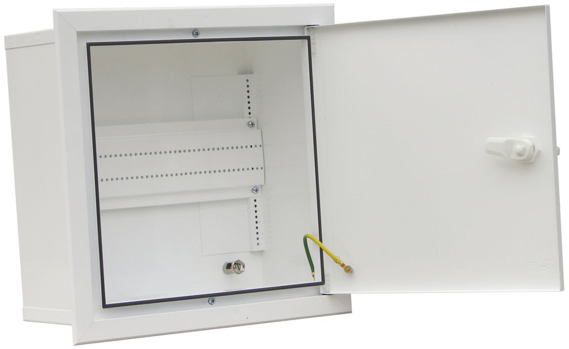 BUILT-IN INPUT PROTECTION BOX 3X100