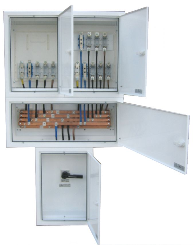 ELECTRIFIED COLUMN BOARDS WITH THREE THREE-PHASE OUTPUT WITH MAIN SWITCH 125 AMPS 